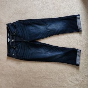 Denizen modern skinny crop